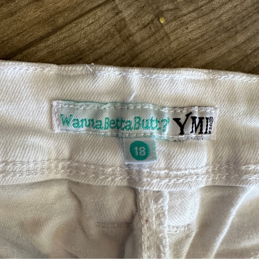 Wanna betta butt YMI white raw hem denim jeans Size 18 - Picture 4 of 11
